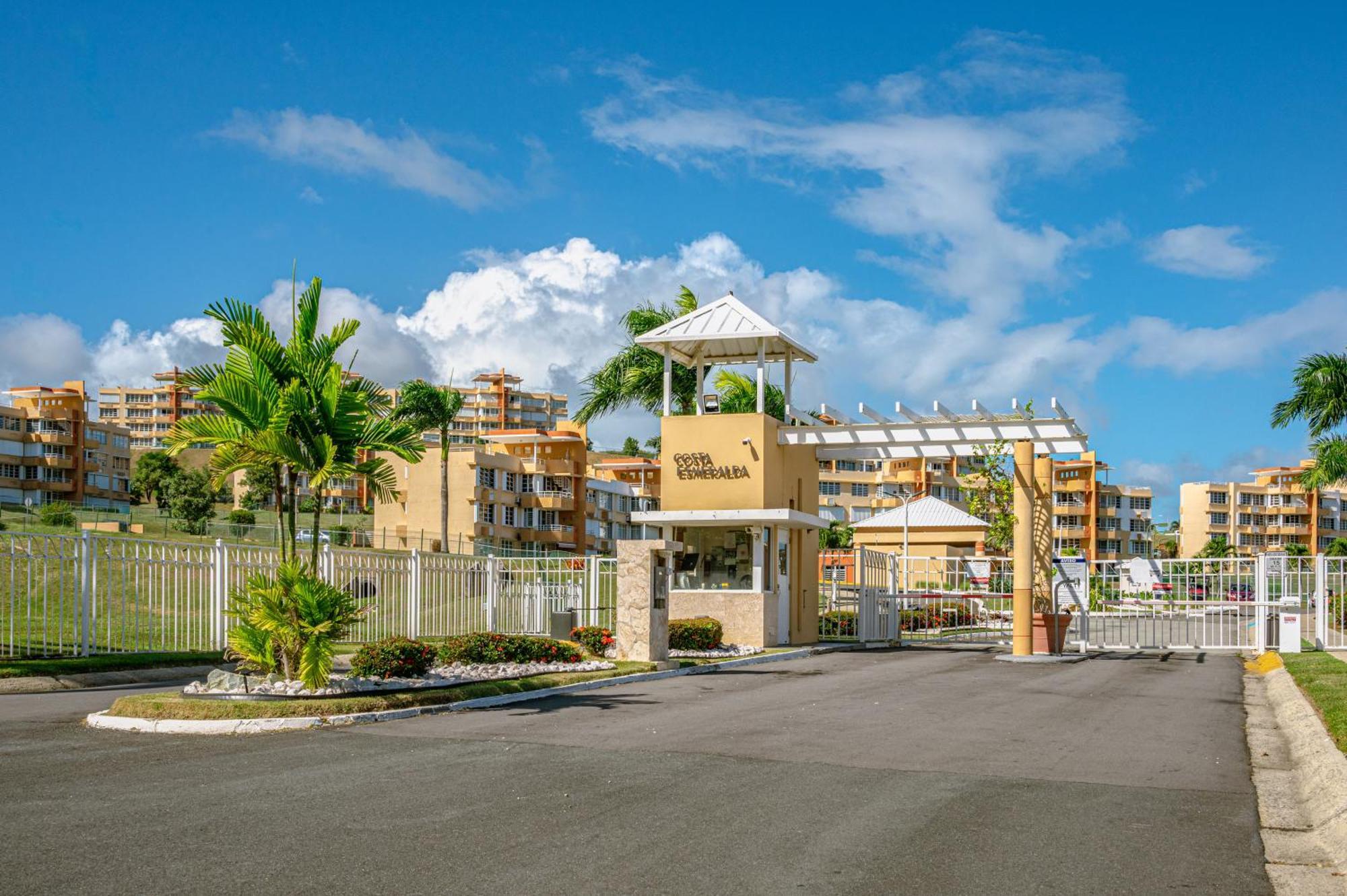 Ocean & Mountains View, Marina, Ferry, Vista Mar, Costa Esmeralda Ceiba Exterior photo