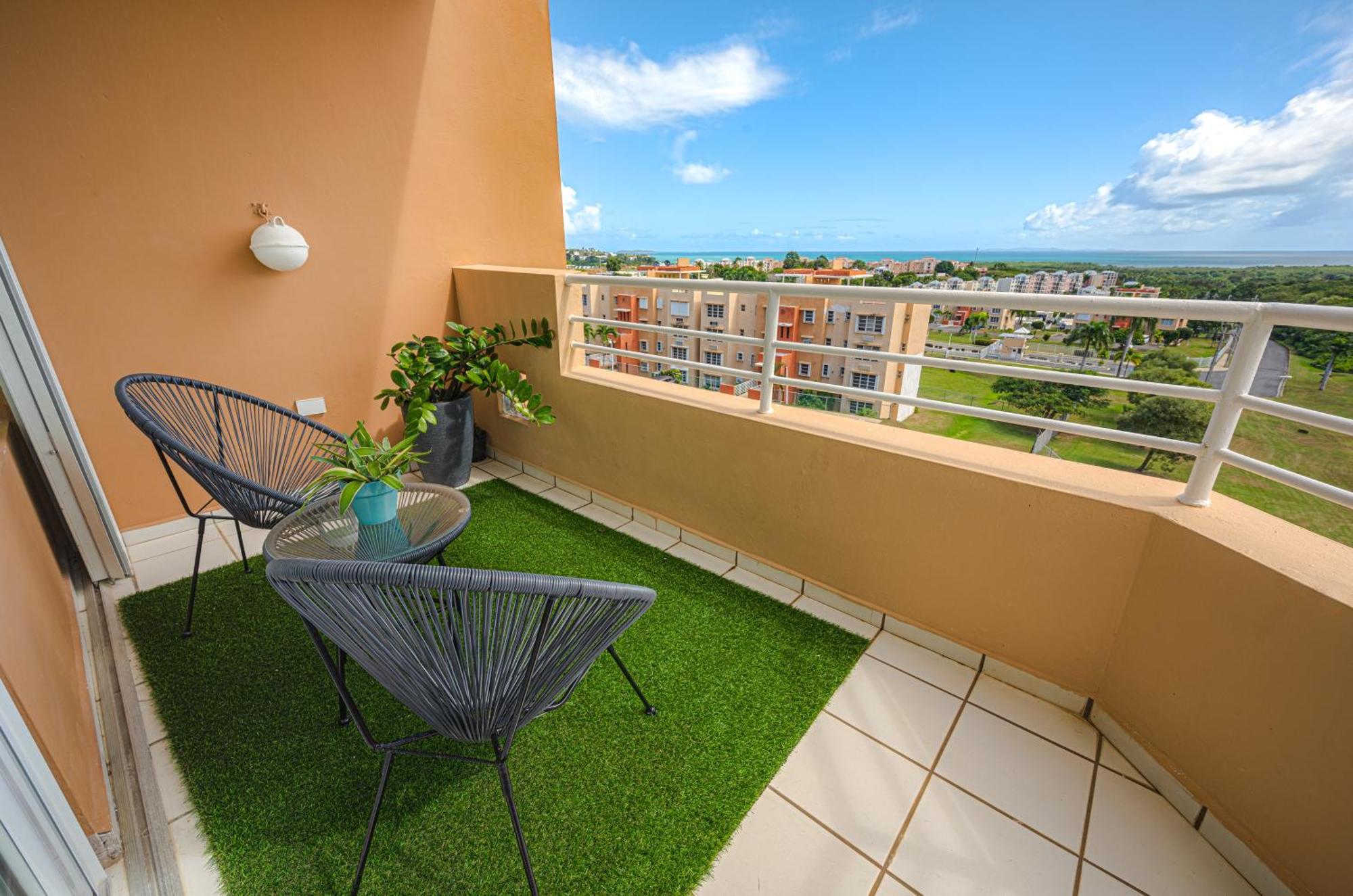 Ocean & Mountains View, Marina, Ferry, Vista Mar, Costa Esmeralda Ceiba Exterior photo